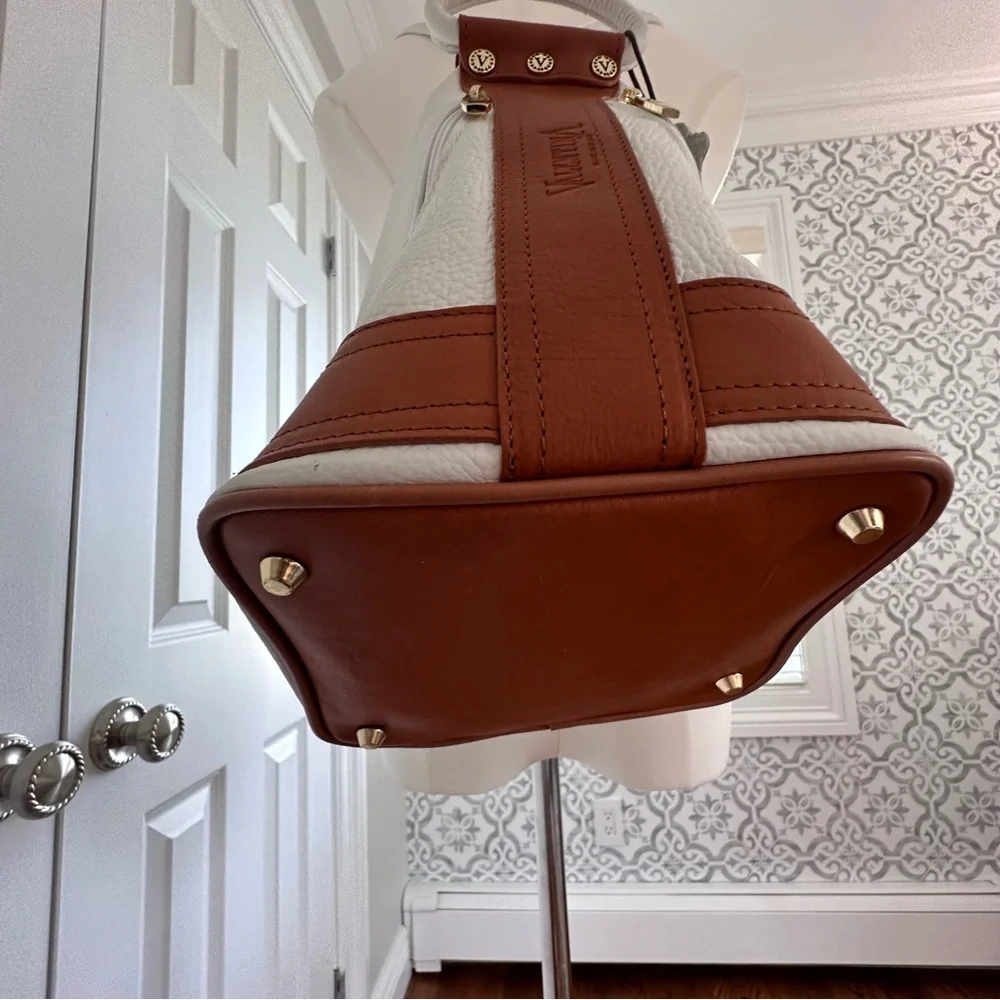 NWOT Italian White Brown Embosed Leather Convertible Backpack / Handbag w/Zipper